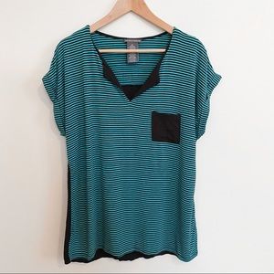 Chelsea & Theodore Striped V-neck Pocket Tee Black Teal XL